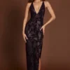 Vestido largo con cuello halter y adornos Luserna en serpiente morada