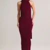 Vestido largo con cuello halter y detalle de bufanda de punto acanalado Dree en color vino
