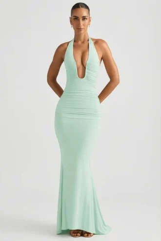 Vestido largo con cuello halter y espalda descubierta fruncida Laverna en color menta