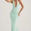 Vestido largo con cuello halter y espalda descubierta fruncida Laverna en color menta