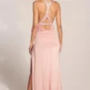 Vestido largo con cuello vuelto Teodora en rosa palo