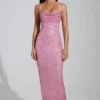 Vestido largo con cuello vuelto y adornos Constance en rosa