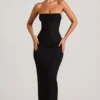 Vestido largo con cuello vuelto y tirantes finos adornado Palermo en negro