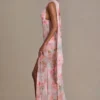 Vestido largo con detalle de bufanda adornada Primrose Premium con estampado floral rosa
