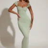 Vestido largo con escote corazón Dolcezza en verde salvia