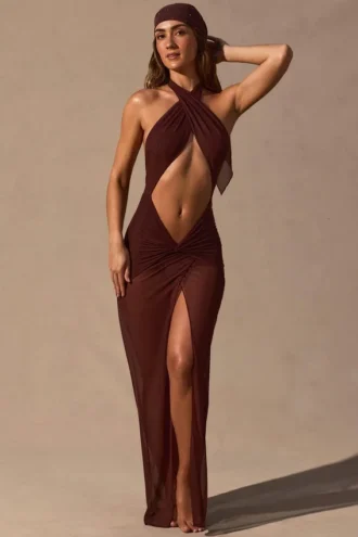 Vestido largo con escote halter y aberturas Caicos en marrón espresso