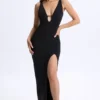 Vestido largo con escote pronunciado y aberturas Zora en negro