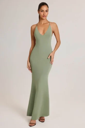 Vestido largo con escote pronunciado y espalda descubierta Leire Modal en verde salvia