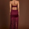 Vestido largo con escote pronunciado y flecos Solferina en rojo vino