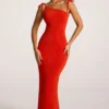 Vestido largo con espalda abierta de jersey texturizado Noelia en rojo intenso