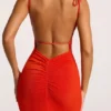 Vestido largo con espalda abierta de jersey texturizado Noelia en rojo intenso