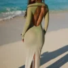 Vestido largo con espalda abierta Naura en verde oliva