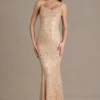 Vestido largo con espalda abierta y adornos Ariette Premium en dorado