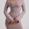 Vestido largo con hombros descubiertos de punto acanalado Terneigh en color topo