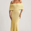 Vestido largo con hombros descubiertos Naia Bouclé en amarillo