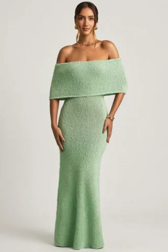 Vestido largo con hombros descubiertos Naia Bouclé en color menta