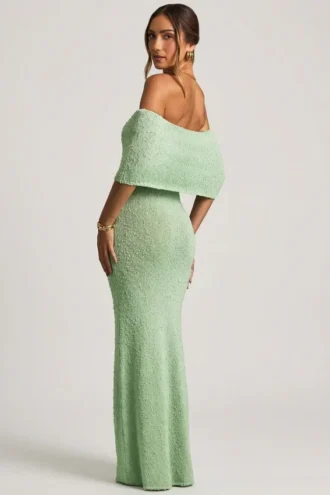 Vestido largo con hombros descubiertos Naia Bouclé en color menta