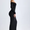 Vestido largo con hombros descubiertos y espalda abierta Honora Modal en negro