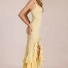 Vestido largo con volantes de encaje Celira en amarillo limón