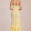 Vestido largo con volantes de encaje Celira en amarillo limón