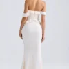 Vestido largo con volantes y hombros descubiertos Hemera en marfil