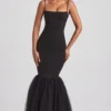 Vestido largo de cola de pez con bajo de tul Adelpha en negro