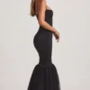 Vestido largo de cola de pez con bajo de tul Adelpha en negro