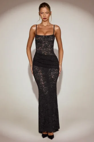 Vestido largo de encaje transparente con cuello cuadrado y fruncido Wintra en negro