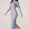 Vestido largo de manga larga con adornos Yasmin en azul