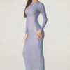 Vestido largo de manga larga con adornos Yasmin en azul