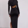 Vestido largo de manga larga con capucha Desdemona en negro