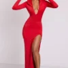 Vestido largo de manga larga con capucha Desdemona en rojo fuego