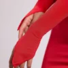 Vestido largo de manga larga con capucha Desdemona en rojo fuego