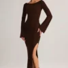 Vestido largo de manga larga con cuello barco y tejido de punto acanalado Isay en marrón chocolate