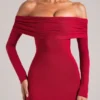 Vestido largo de manga larga con hombros descubiertos Depny en rojo cereza