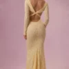 Vestido largo de manga larga de encaje Isolde en amarillo mantequilla