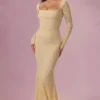 Vestido largo de manga larga de encaje Isolde en amarillo mantequilla