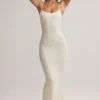 Vestido largo de modal Salma con cuello redondo y tirantes, estampado floral