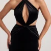 Vestido largo de terciopelo con cuello halter Adriana en negro azabache