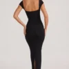 Vestido largo Dolcezza con escote corazón en negro