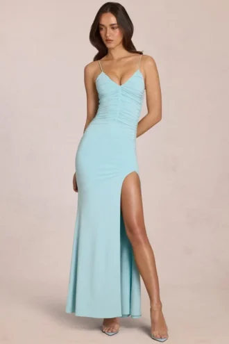 Vestido largo Elanora con escote en V profundo en color aguamarina suave