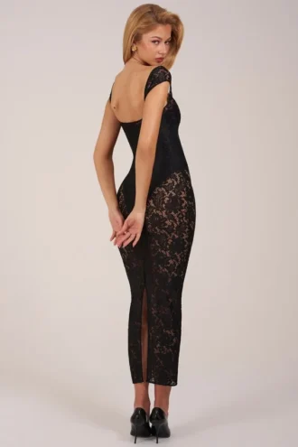 Vestido largo Elisa con cuello corazón en negro