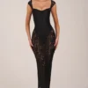 Vestido largo Elisa con cuello corazón en negro