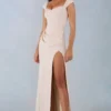 Vestido largo Elva de modal con cuello corazón y cintura fruncida en color marfil