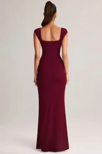 Vestido largo Elva de modal con cuello corazón y cintura fruncida en color vino