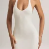 Vestido largo Hallie de modal con cuello halter en blanco
