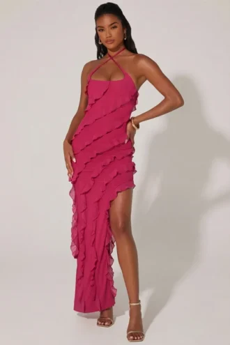 Vestido largo hasta los pies con volantes y tirantes cruzados de calicó en fucsia