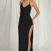 Vestido largo Indi con cuello halter en negro