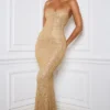 Vestido largo Krystelle con cola de pez y adornos en dorado