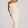 Vestido largo Palermo con cuello vuelto y tirantes finos adornado en blanco